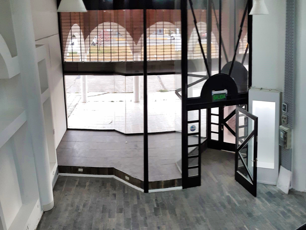 Av. Belgrano 585, Centro, Tierra del Fuego 9420, 0 , 0 ,0,Local,En Alquiler,0,1243