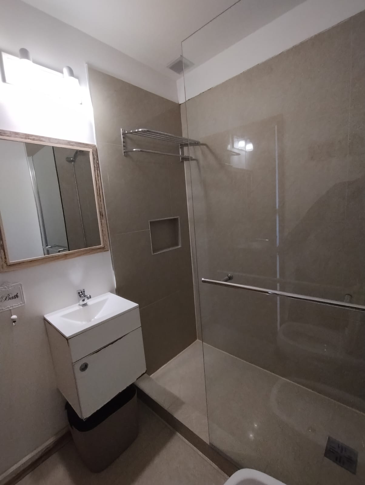 12 de Octubre 317, Ushuaia, 9410, 1 Dormitorio Habitaciones, 0 ,1 BañoBathrooms,Departamento,En Alquiler,0,1295